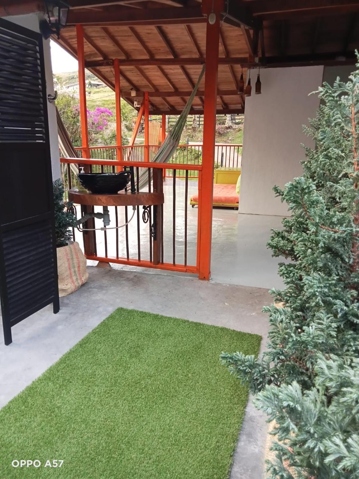 Kantarrana * Jardín